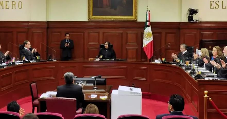 Suprema Corte admite controversia constitucional del INE contra 'Plan B' de AMLO