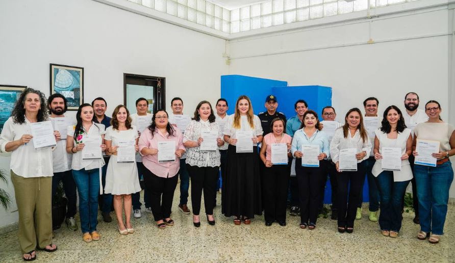 Mérida: Alcaldesa y su gabinete presente declaración 4 de 4