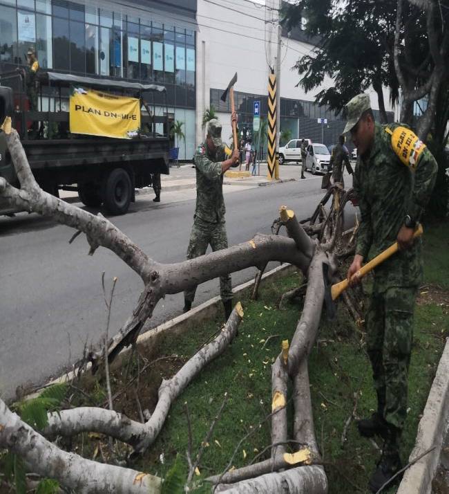 Estragos de la turbonada de ayer hizo activar el Plan DN-III del Ejército en Mérida