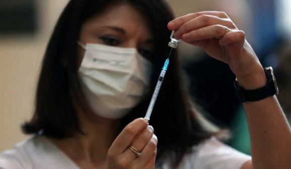 'Vacunas contra covid-19 sí son efectivas contra nueva cepa