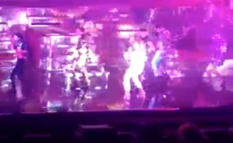 (VÍDEO) Gloria Trevi olvidó  la letra de "Ábranse Perras" durante show en Cancún
