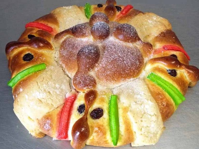 Fusionan Rosca de Reyes con pan de muerto y crean la ‘Roscamuerta’