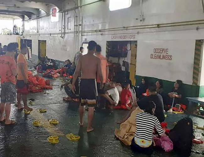 Incendio en ferry de Filipinas: 3 muertos y más de 60 desaparecidos