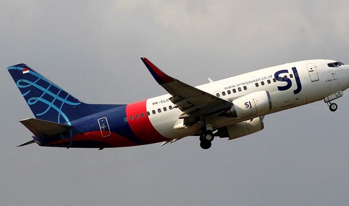 Indonesia: Avión desaparece a 24 minutos de despegar; tuvo un accidente