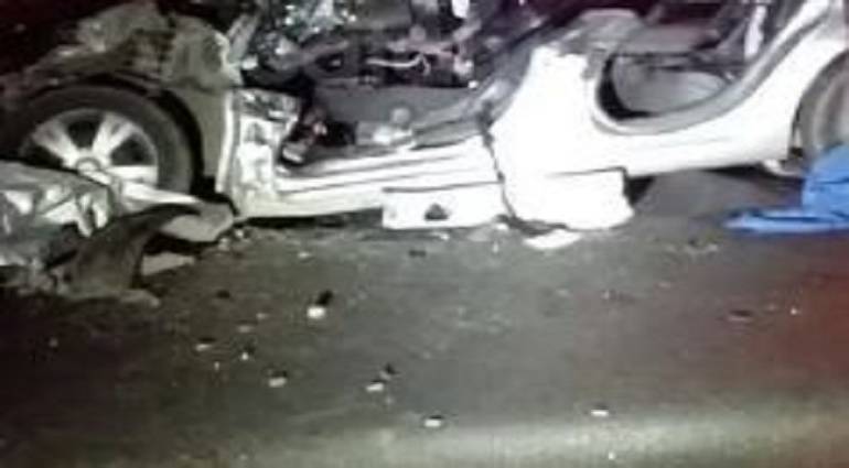 Autobús de pasajeros embiste a un Spark y causa tragedia en Yucatán