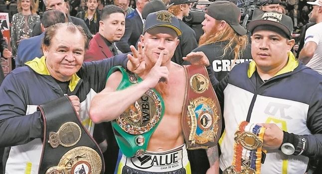 ‘Canelo’ renuncia al título semipesado de la OMB sin defenderlo una sola vez