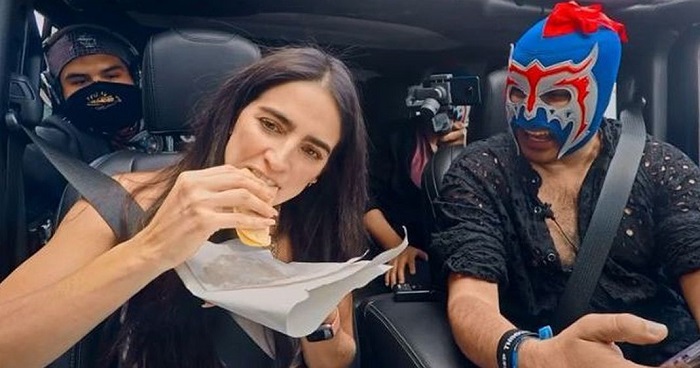 Bárbara de Regil se olvida de las dietas y se come unos "grasosos tacos callejeros"