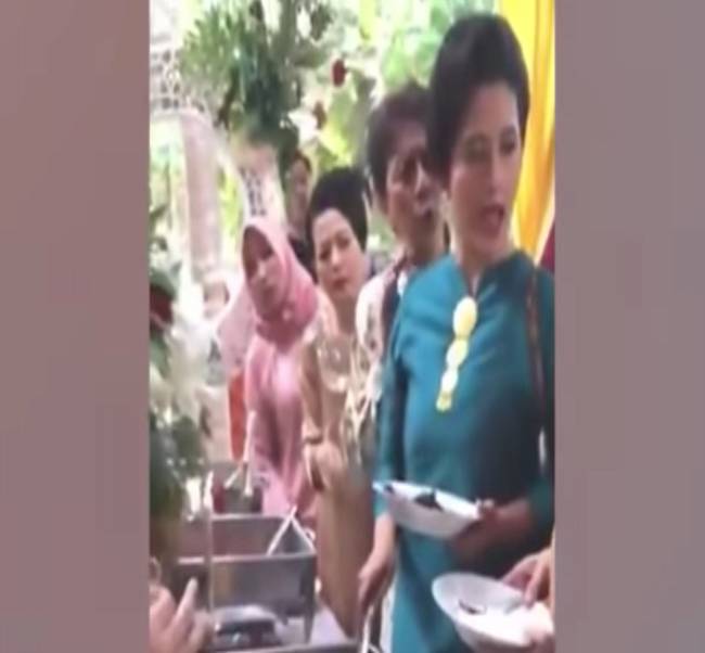 Video: La corren de la boda por servirse comida de más y armar pleito