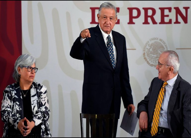 López Obrador insiste en Ángel Carrizales para cargo en Pemex