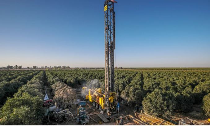 Estudio: Se ha extraído tanta agua subterránea que se ha alterado el eje de la Tierra