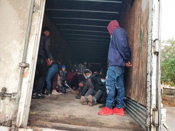 Rescatan 108 migrantes en Nuevo León