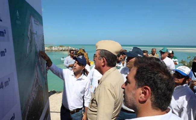 Vila Dosal continúa promoviendo acciones para recuperar la costa yucateca