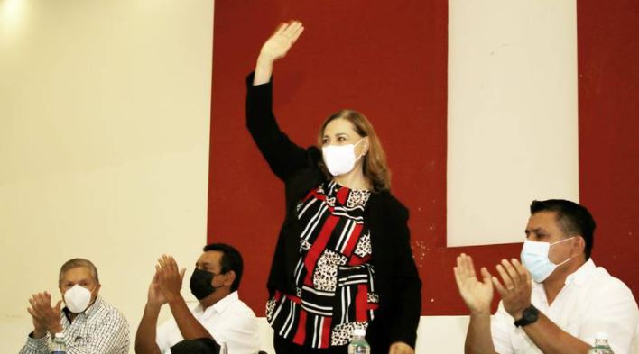 Candidata del PRI al gobierno de Chihuahua, llama a votar por el PAN