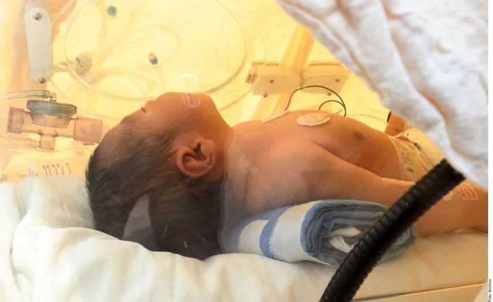 Detectan COVID-19 en bebé recién nacido; su madre se contagió días antes