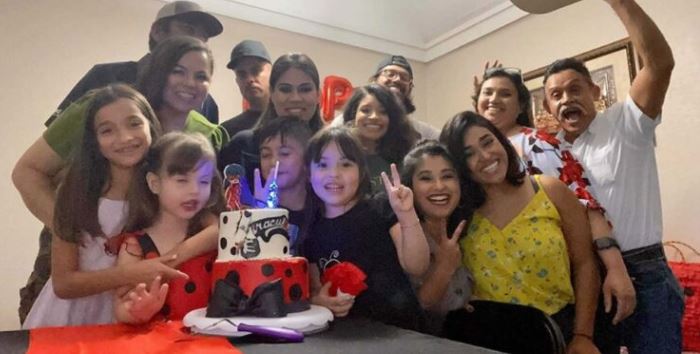 Texas: Familia festeja cumpleaños y 12 miembros se contagian de Covid